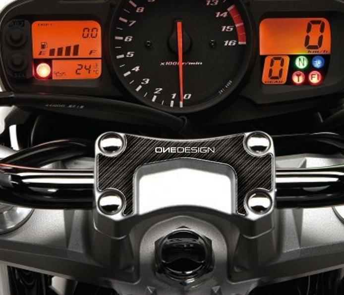 ONEDESIGN Naklejka na półkę kierownicy GSR 2006-2010