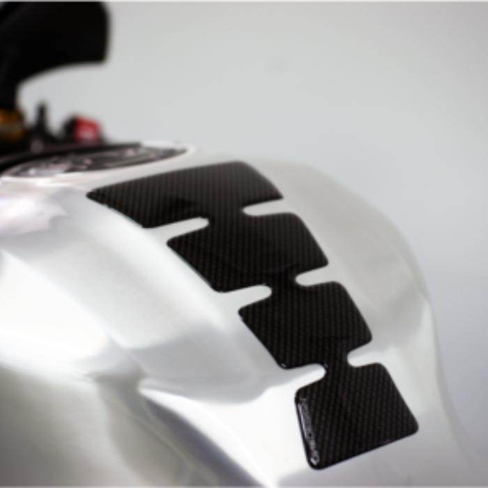 ONEDESIGN tankpad universal GOLD shape carbon