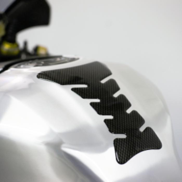 ONEDESIGN Tankpad TIGER carbon at stock single packaged