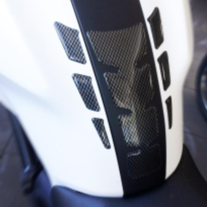 ONEDESIGN Tankpad SLIM 696 monster total carbon look