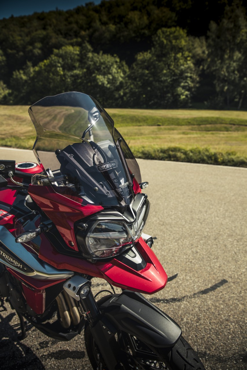 Szyba motocyklowa MRA TRIUMPH TIGER 1200 /XC /XR V201 , V301 2016-2021, forma TM, przyciemniana