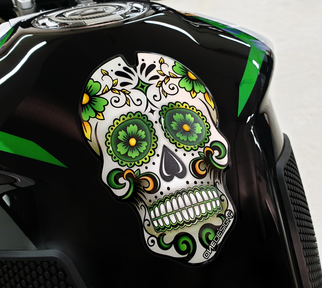 ONEDESIGN Tankpad zielony Skull with domed zones