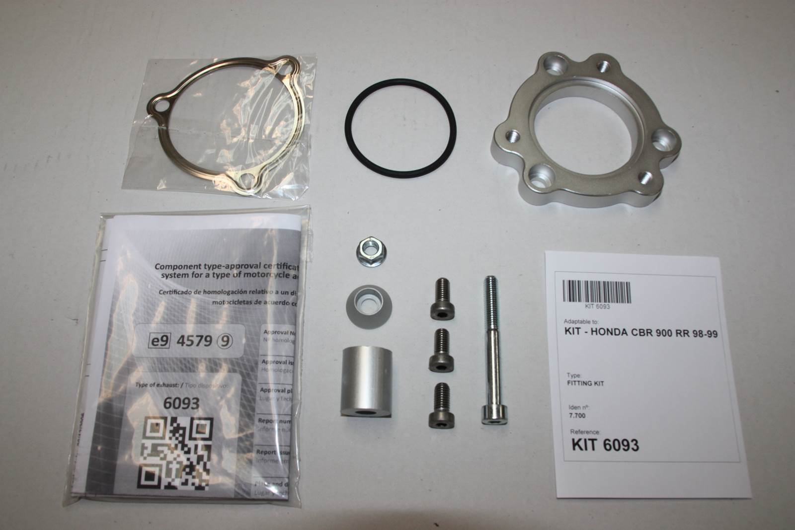 Tłumik IXIL HONDA CBR 900 RR 98-99 (SC33) typ SOVE (waga: 3000g, długość: 423 mm., materiał: Inox AISI304, kolor: Black painted)
