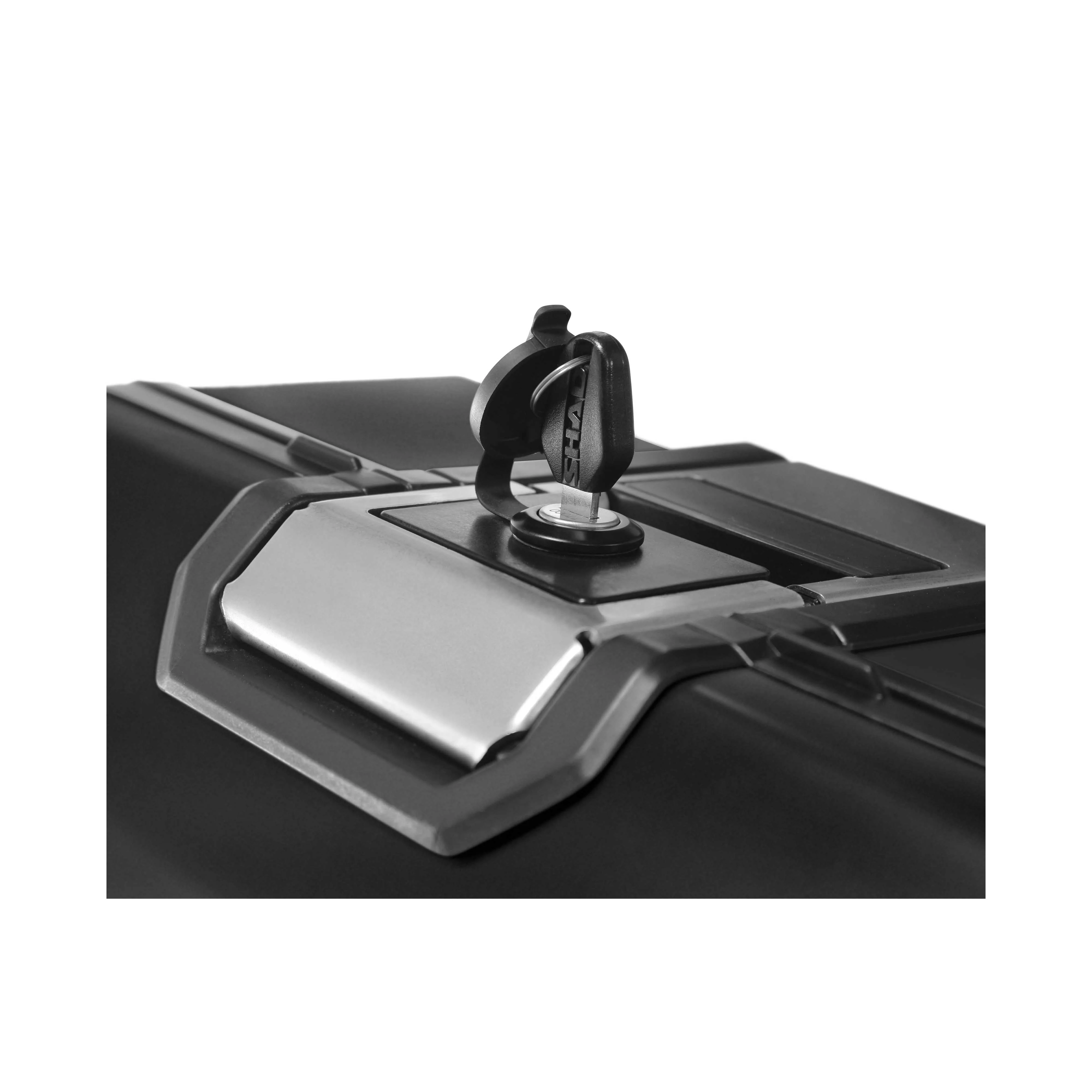 KUFER SHAD TERRA BLACK BOCZNY TR47 ALUMINIOWY LEWY