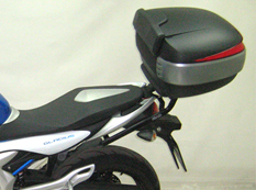 STELAŻ KUFRA TYŁ SHAD DO SUZUKI GLADIUS