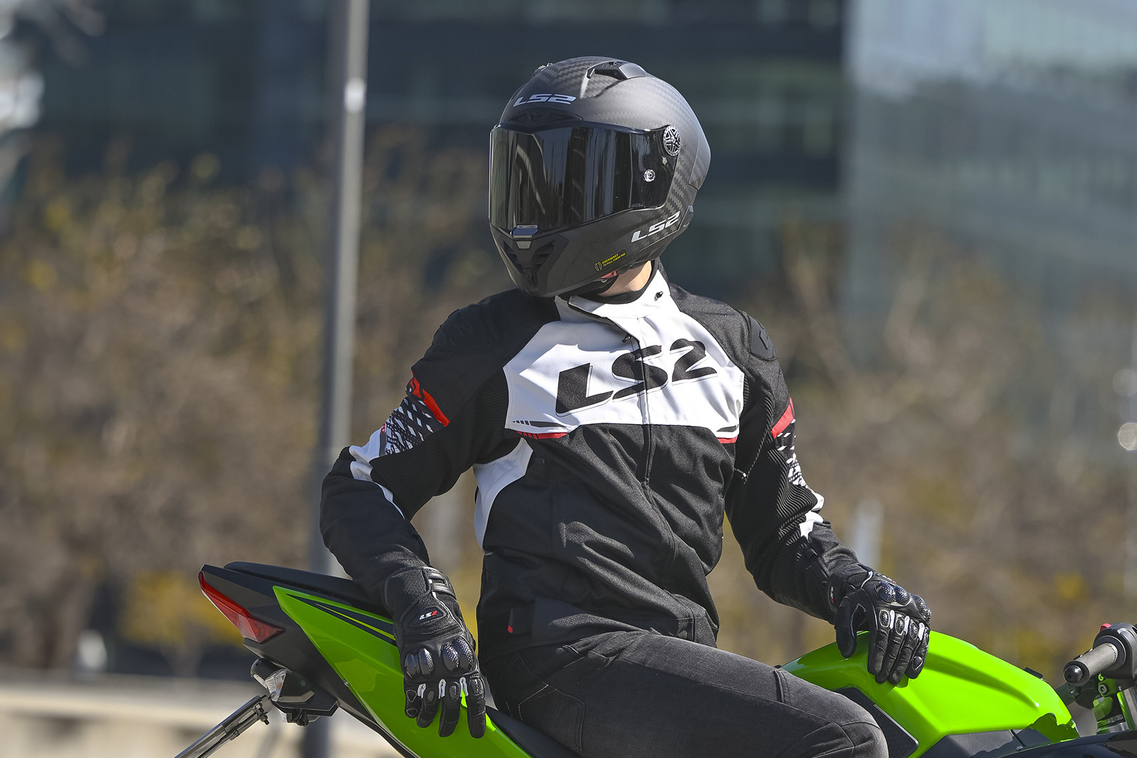 KURTKA LS2 APEX MAN BLACK WHITE RED M