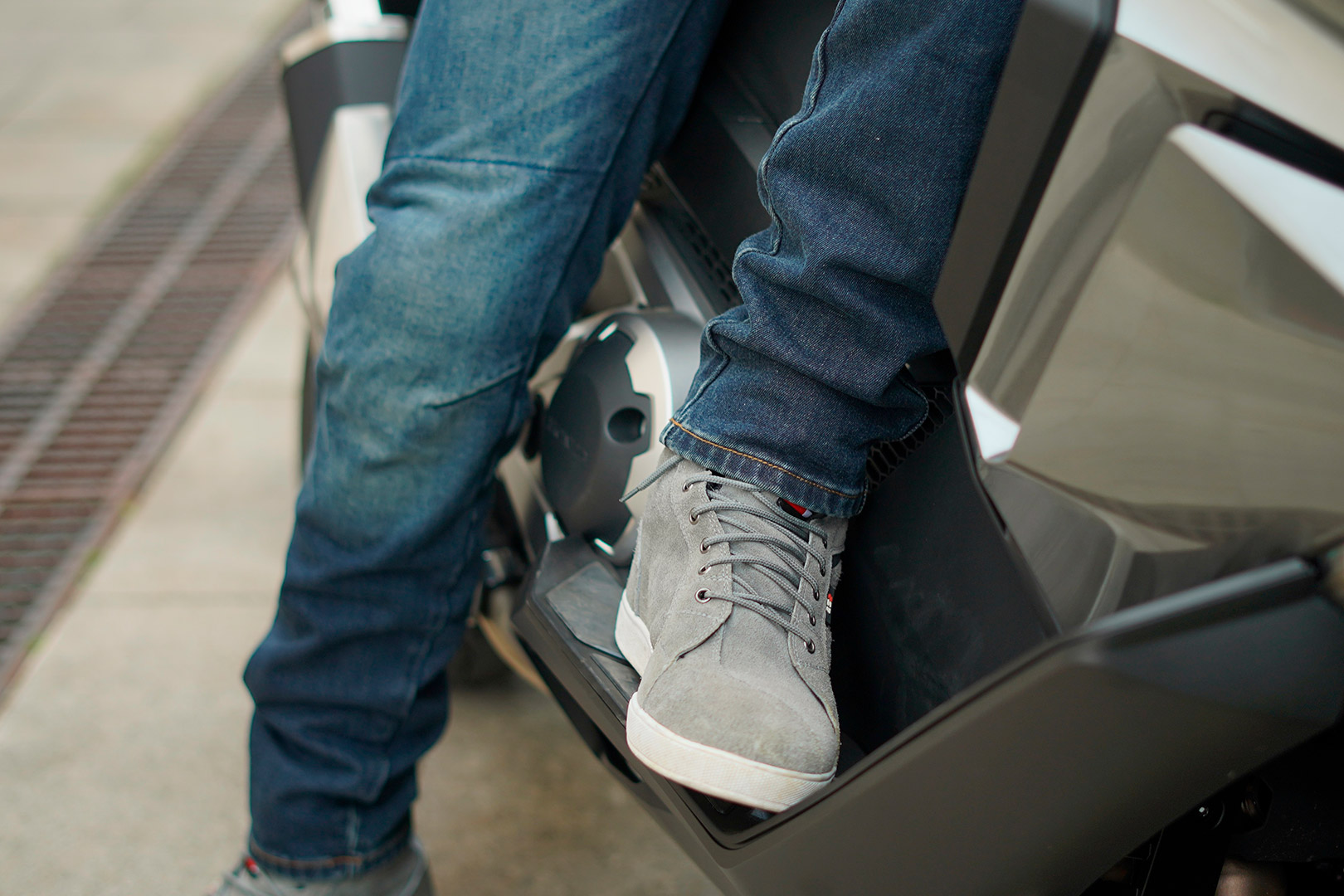BUTY LS2 DOWNTOWN MAN WP DARK GREY